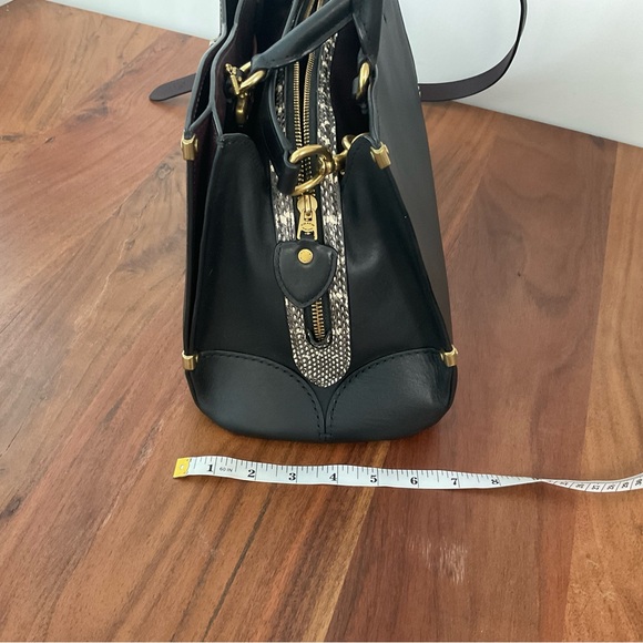 Coach Mason Caryall in black smooth leather with snakeskin detail - Picture 3 of 10